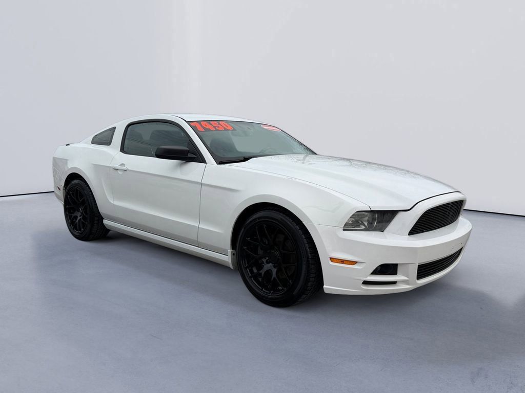 2014 Ford Mustang V6 Coupe RWD