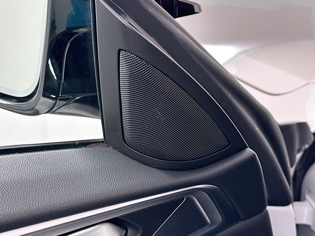 Thumbnail: 2025 BMW 4 Series - 19