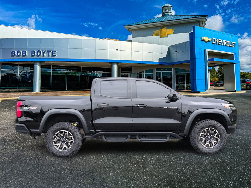 View vehicle photo 2