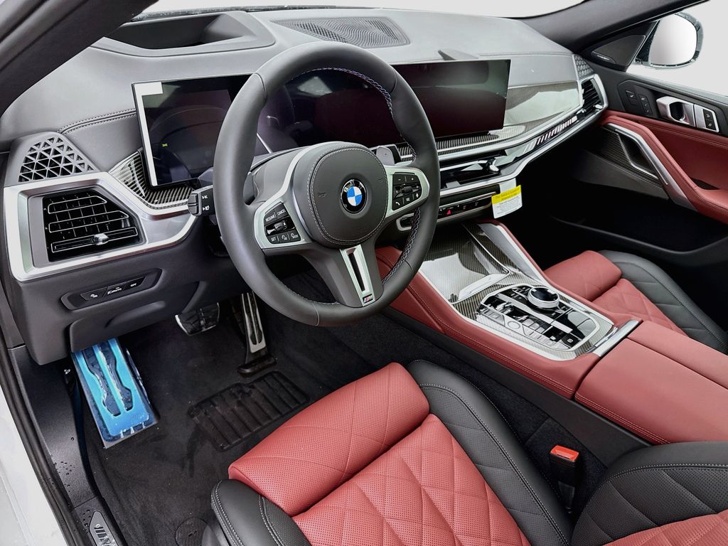 New 2027 White BMW M60i image 9