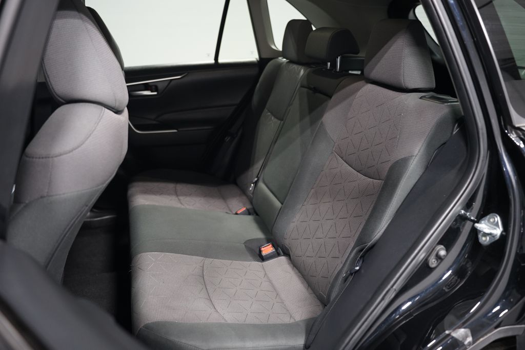 2024 Toyota RAV4 XLE 29