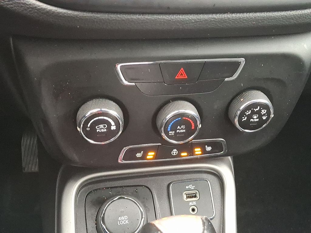 Thumbnail: 2018 Jeep Compass - 16