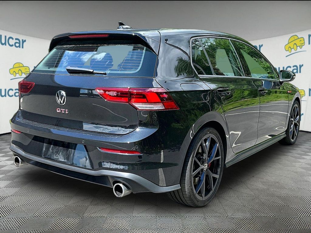 2024 Volkswagen Golf GTI — photo 8