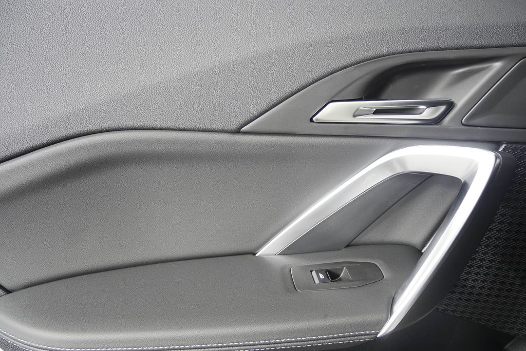 Thumbnail: 2026 BMW X1 - 13