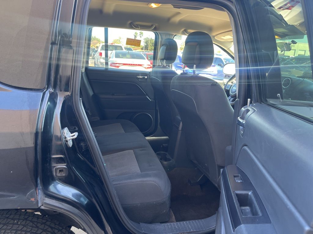 Thumbnail: 2014 Jeep Compass - 18