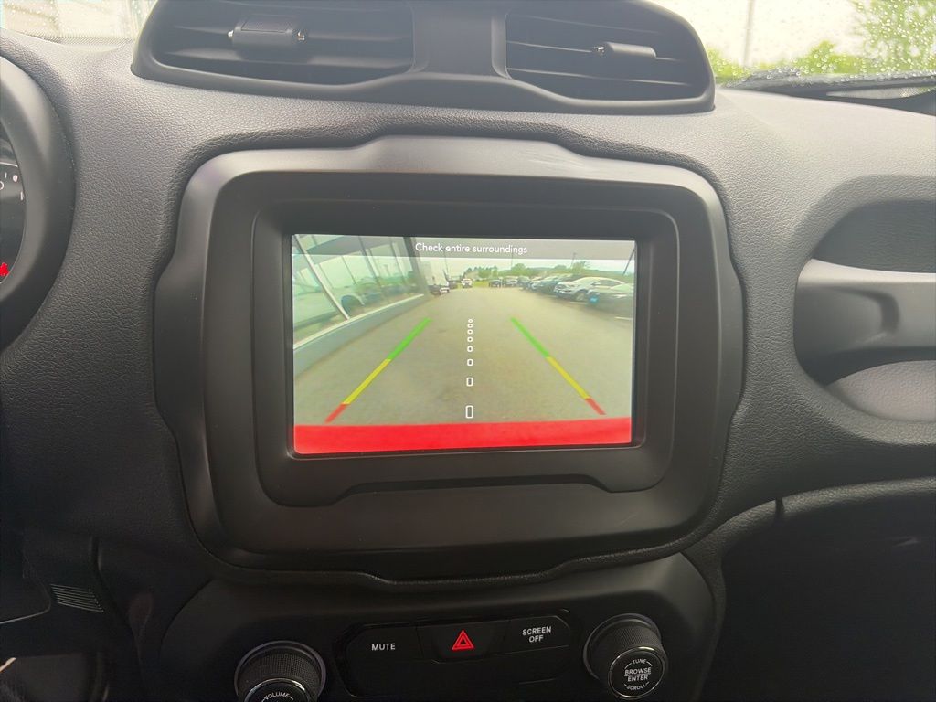 2019 Jeep Renegade — photo 3