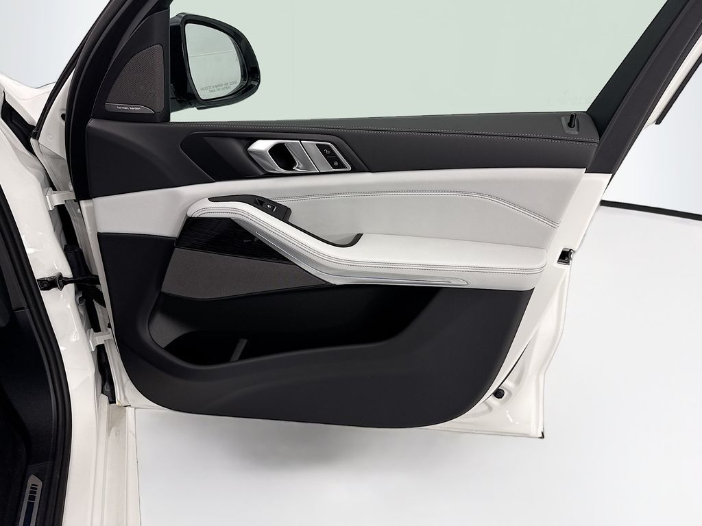 Thumbnail: 2026 BMW X5 - 24