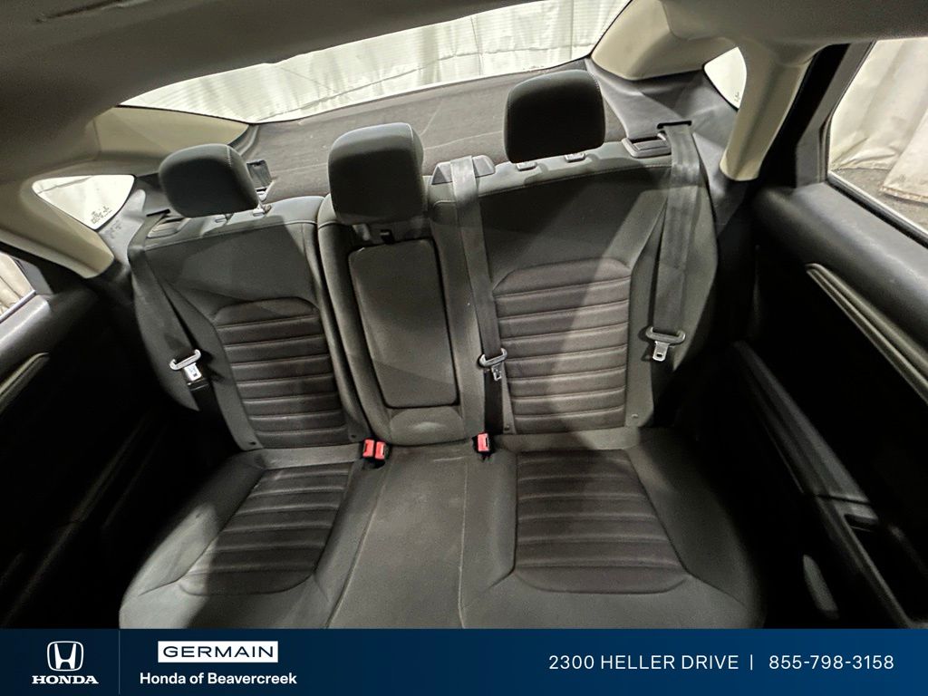 Used 2018 Silver Ford SE image 27