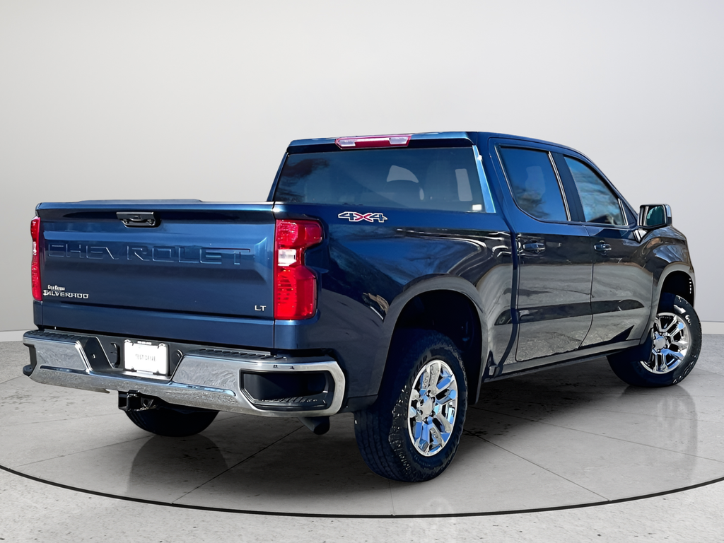 Used 2022 Chevrolet Silverado 1500 LT 4D Crew Cab
