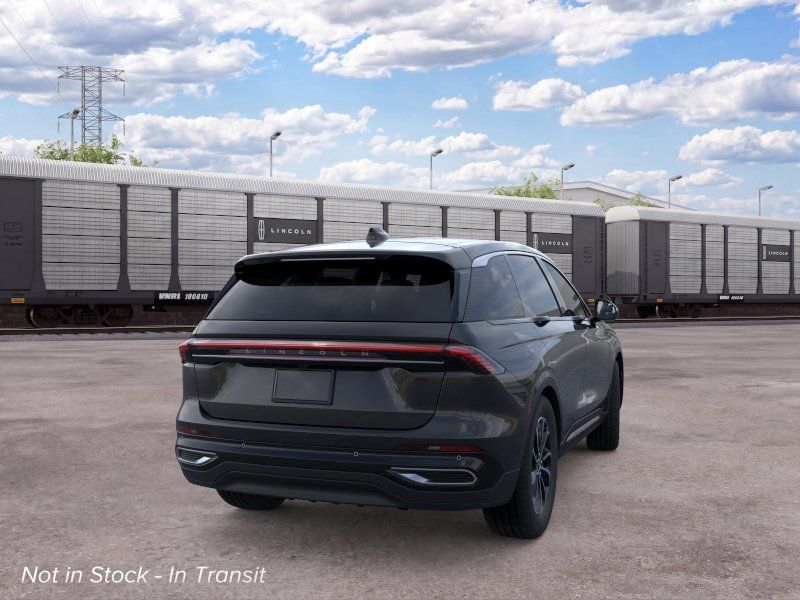 Thumbnail: 2026 Lincoln Nautilus - 8