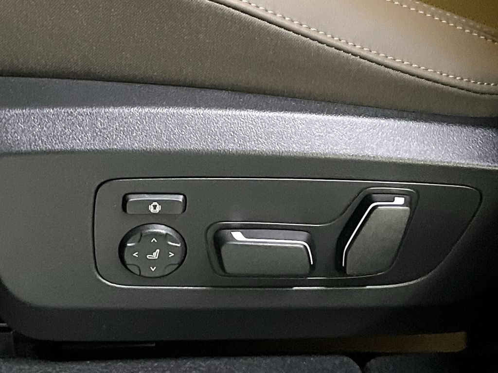 Thumbnail: 2026 BMW X3 - 12