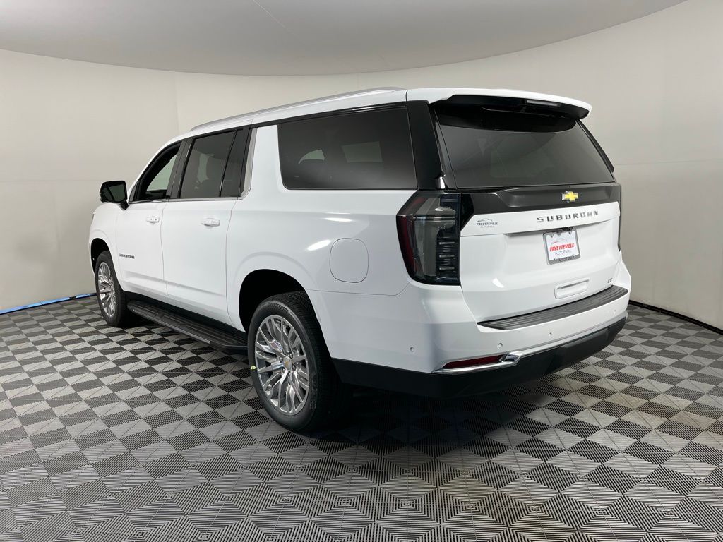 2025 Chevrolet Suburban LT 3