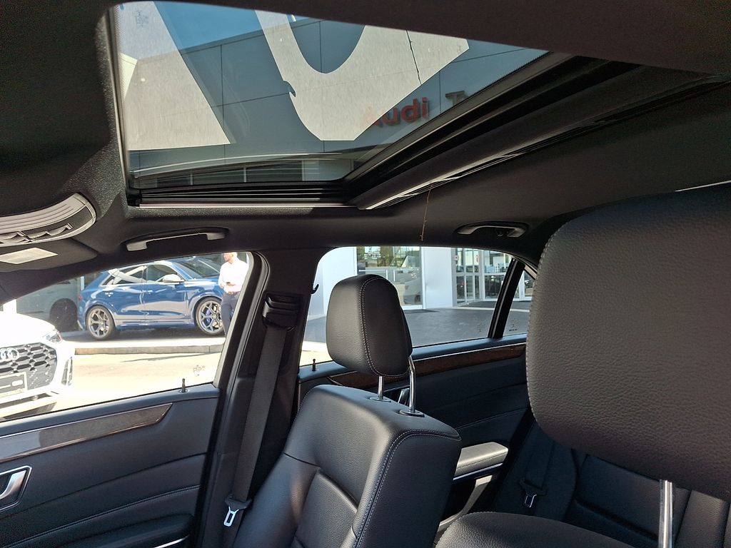 Thumbnail: 2014 Mercedes-Benz E-Class - 14