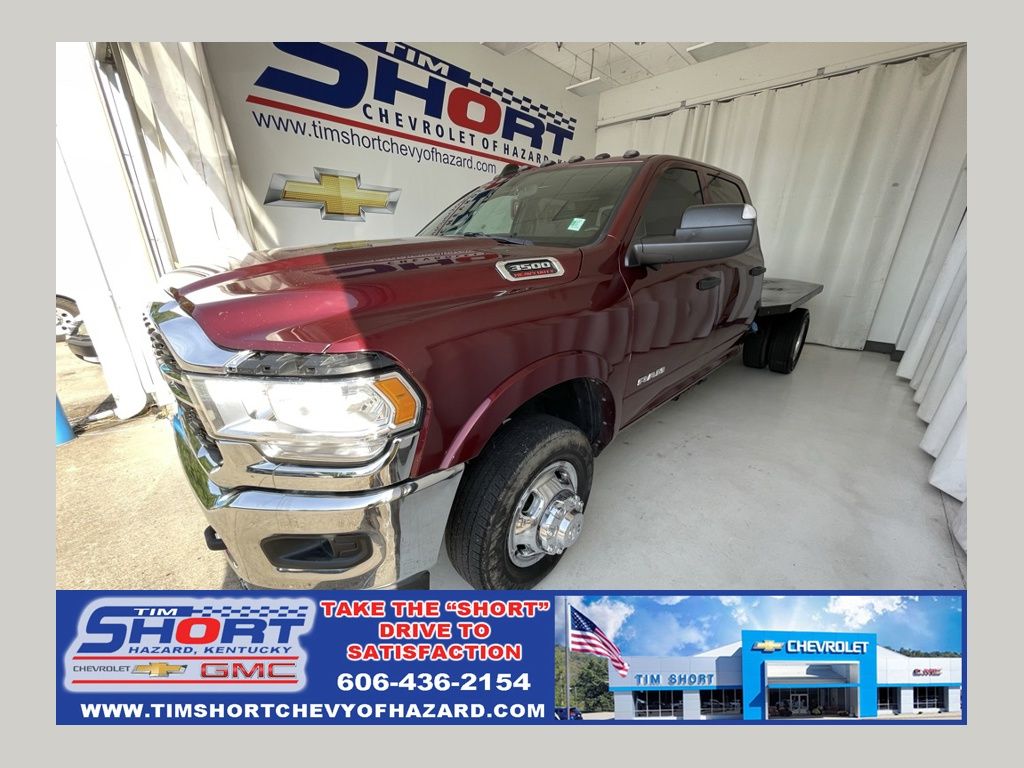 2022 RAM 3500 Chassis Tradesman Crew Cab DRW 4WD