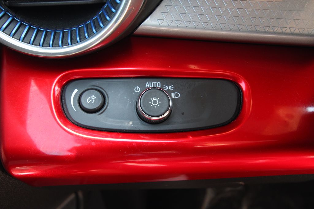 Used 2024 Chevrolet Trax SUV