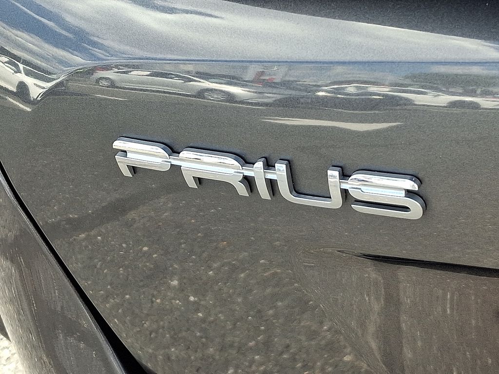 Thumbnail: 2017 Toyota Prius - 31
