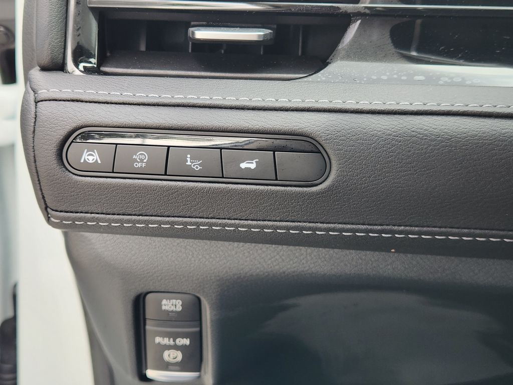 2026 INFINITI QX80 LUXE White at Bayway Cadillac Southwest
