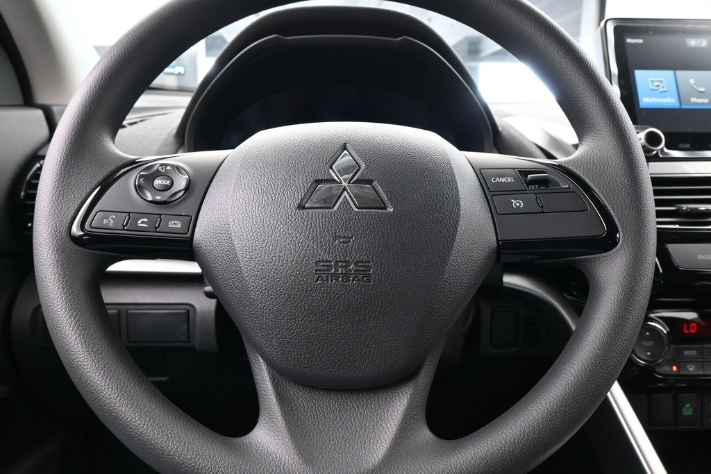New 2026 Red Mitsubishi LE image 22