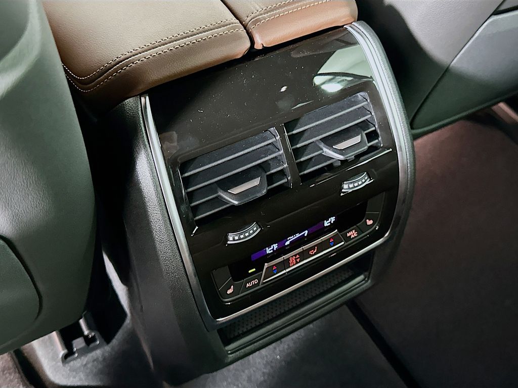 Thumbnail: 2026 BMW X5 - 18