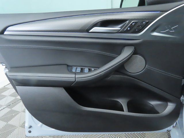 Thumbnail: 2023 BMW X4 - 25