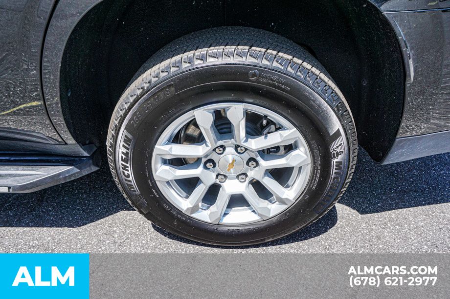 Used 2025 Black Chevrolet LT image 17