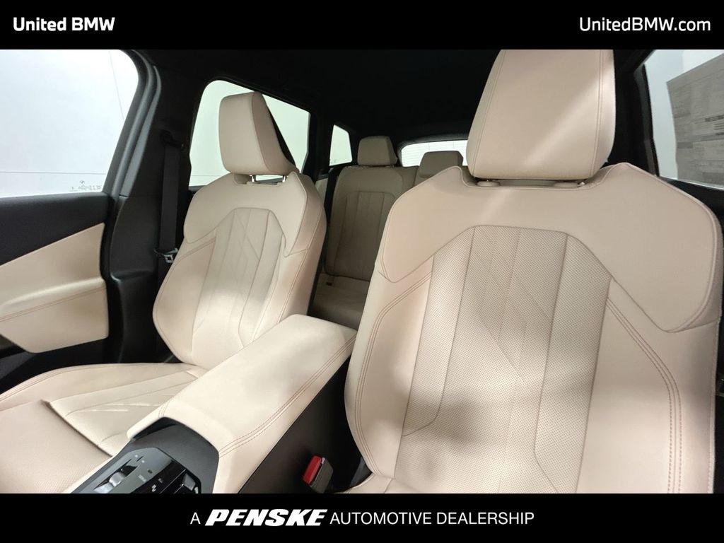 Thumbnail: 2026 BMW X3 - 13