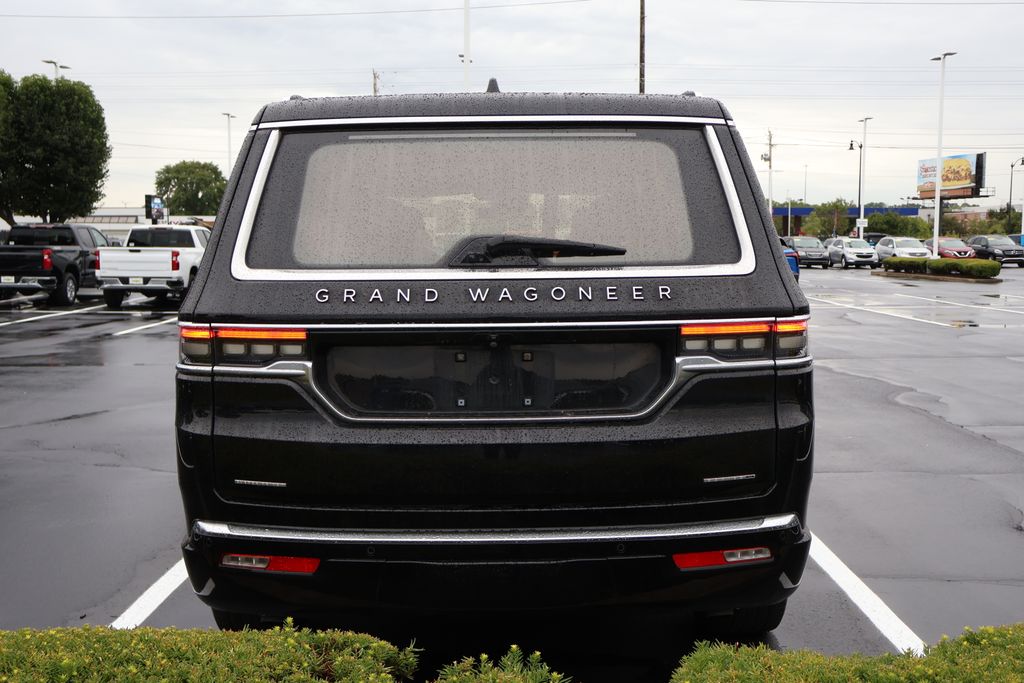 Thumbnail: 2022 Jeep Grand Wagoneer - 9