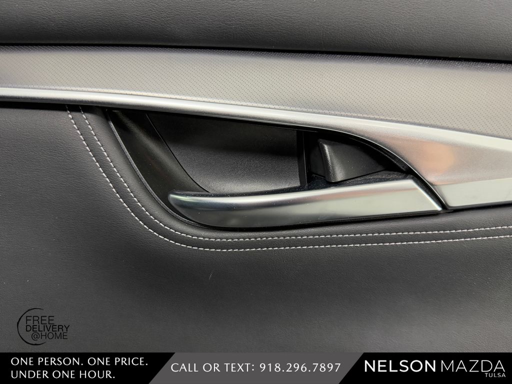 Used 2022 Black INFINITI LUXE image 41