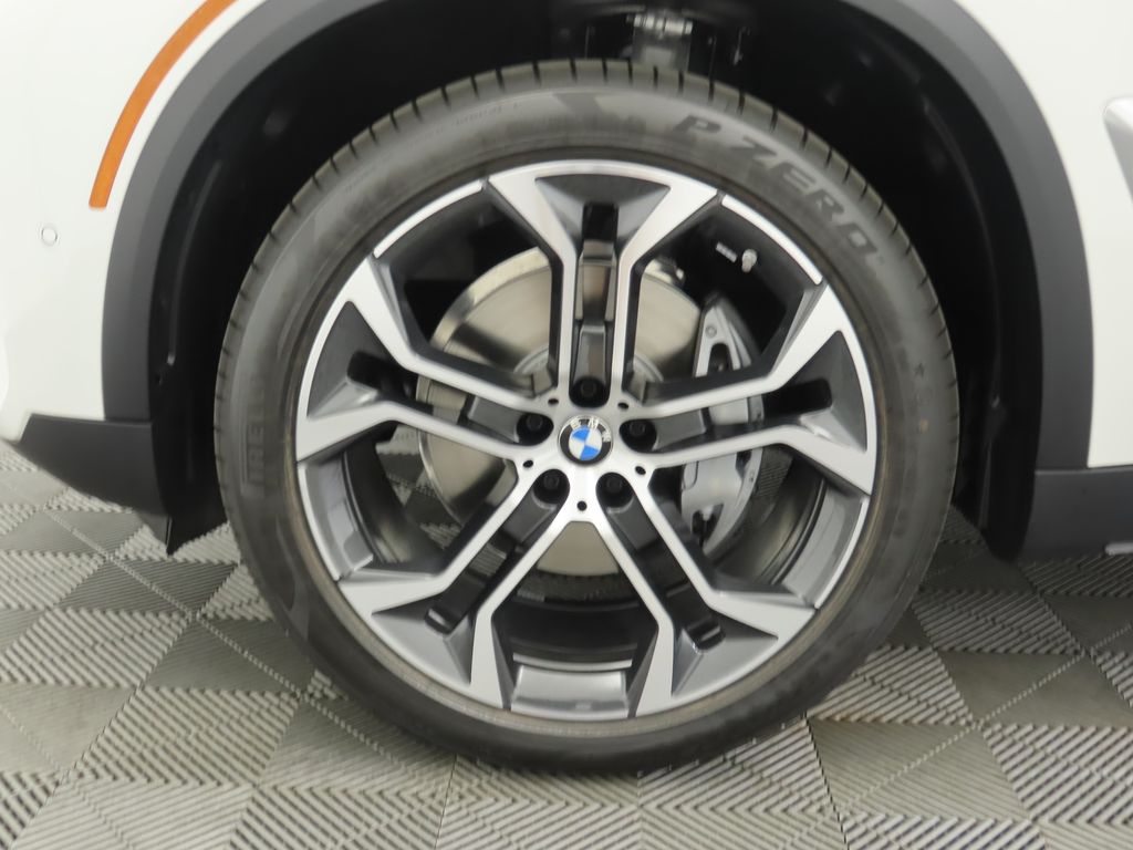 Thumbnail: 2026 BMW X5 - 31