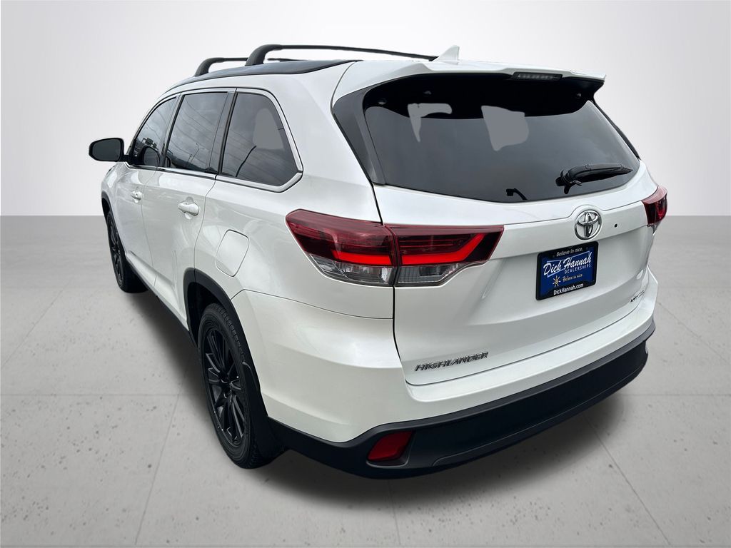 2019 Toyota Highlander SE