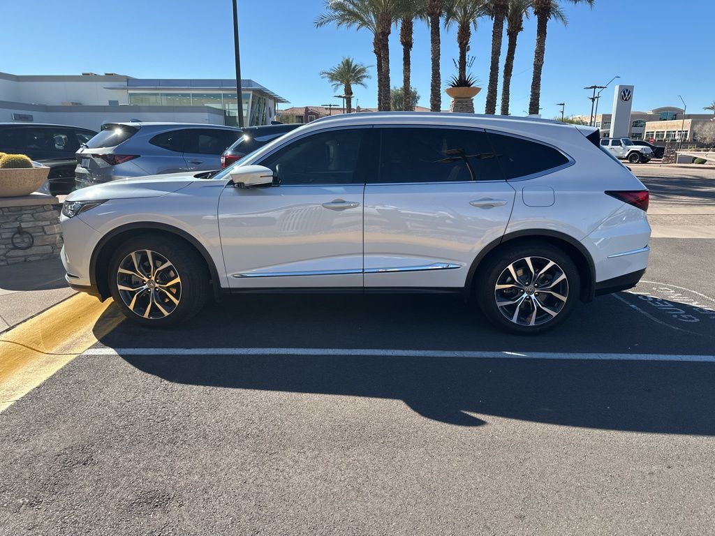 Thumbnail: 2023 Acura MDX - 4