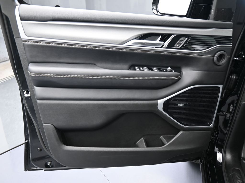 New 2026 High Gloss Black Jeep Limited image 13