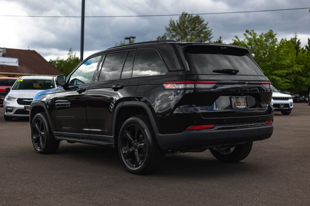 2024 Jeep Grand Cherokee Limited thumbnail 12