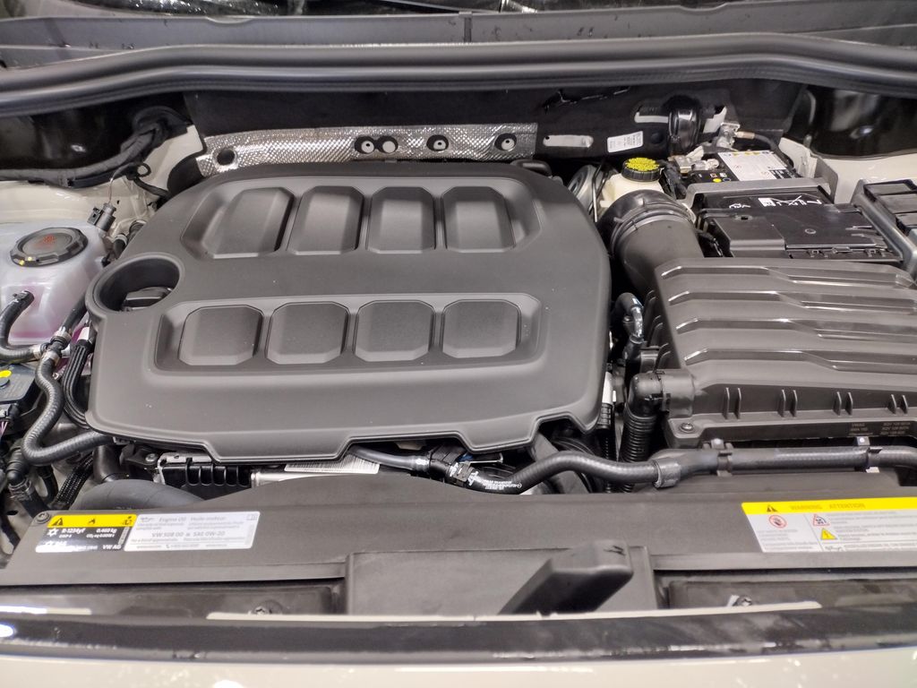 2025 Volkswagen Tiguan 2.0T SEL R-Line