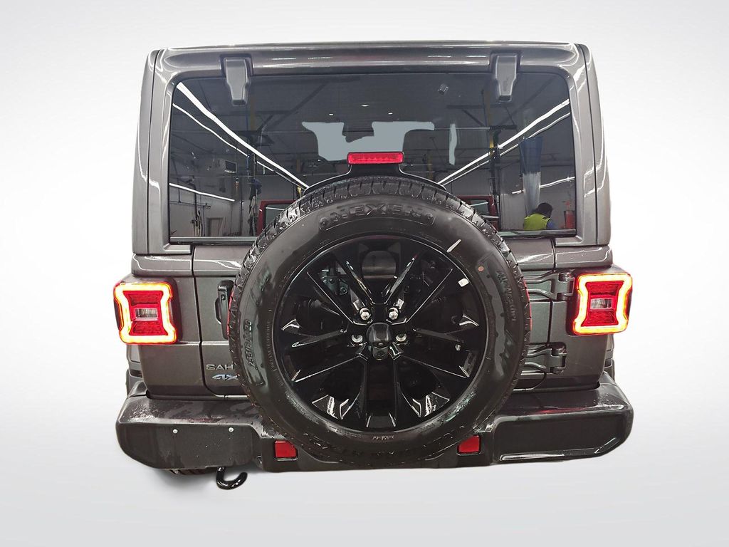 2025 Granite Crystal Metallic Clearcoat Jeep Wrangler Sahara 4xe 4X4 SUV