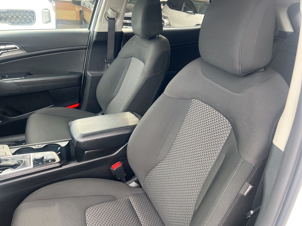 2023 Kia Sportage LX photo