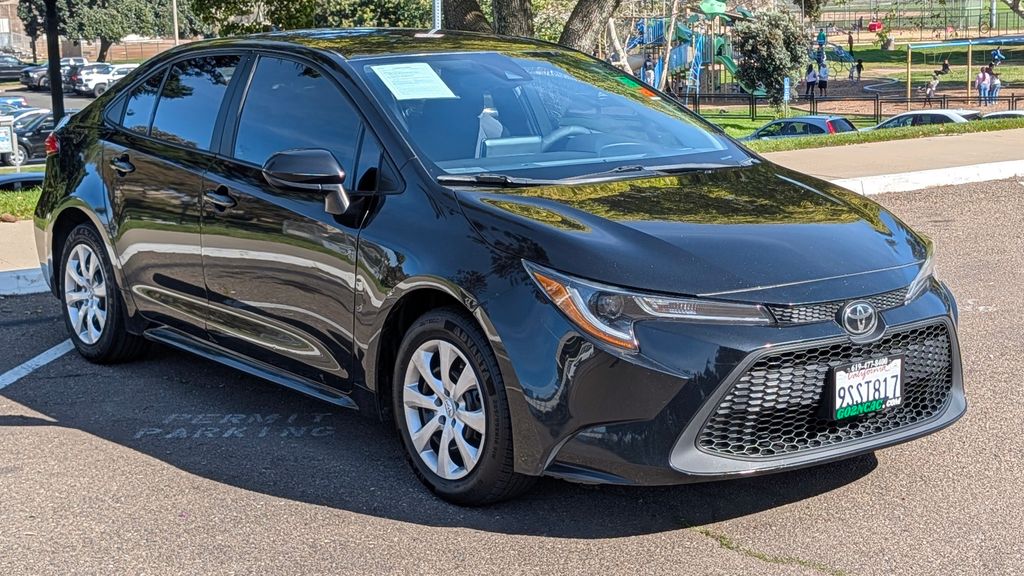 Used 2021 Toyota Corolla LE 4D Sedan