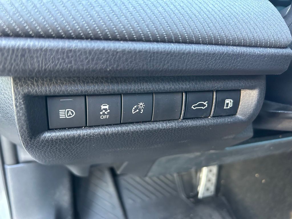 Thumbnail: 2025 Toyota Camry - 18