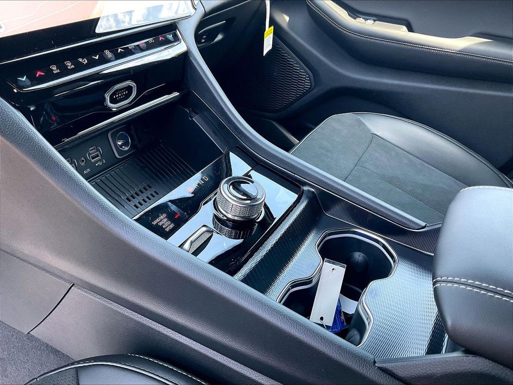 2026 Jeep Grand Cherokee L — photo 13