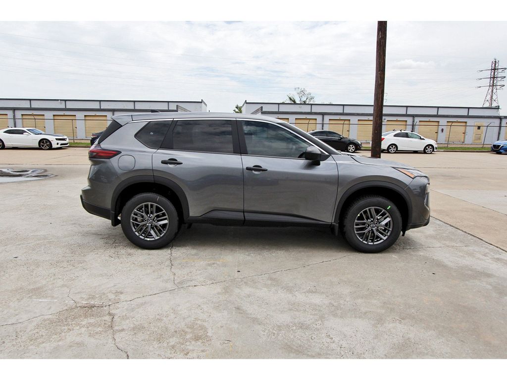 2026 Nissan Rogue S - 4