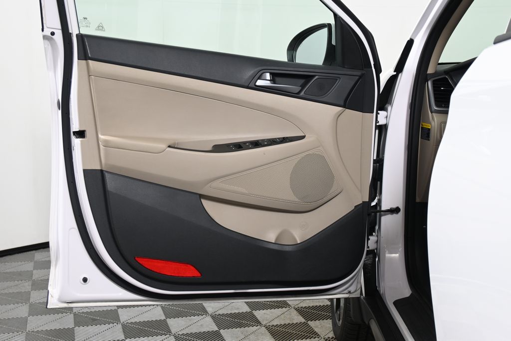 2017 Hyundai Tucson Sport 26