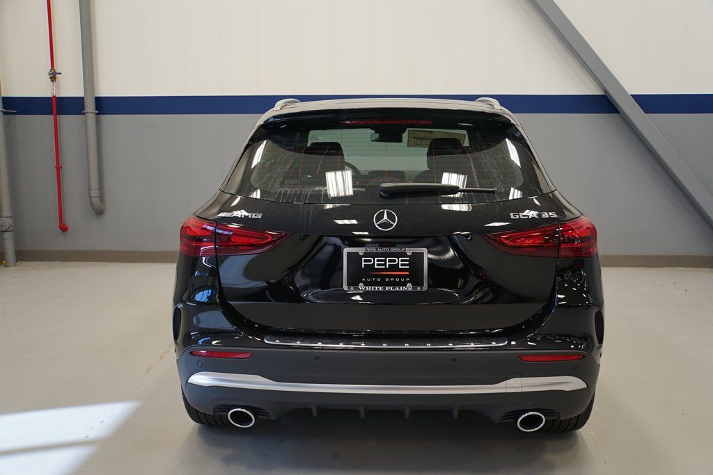 2025 Mercedes Benz GLA AMG 35 4MATIC photo 3