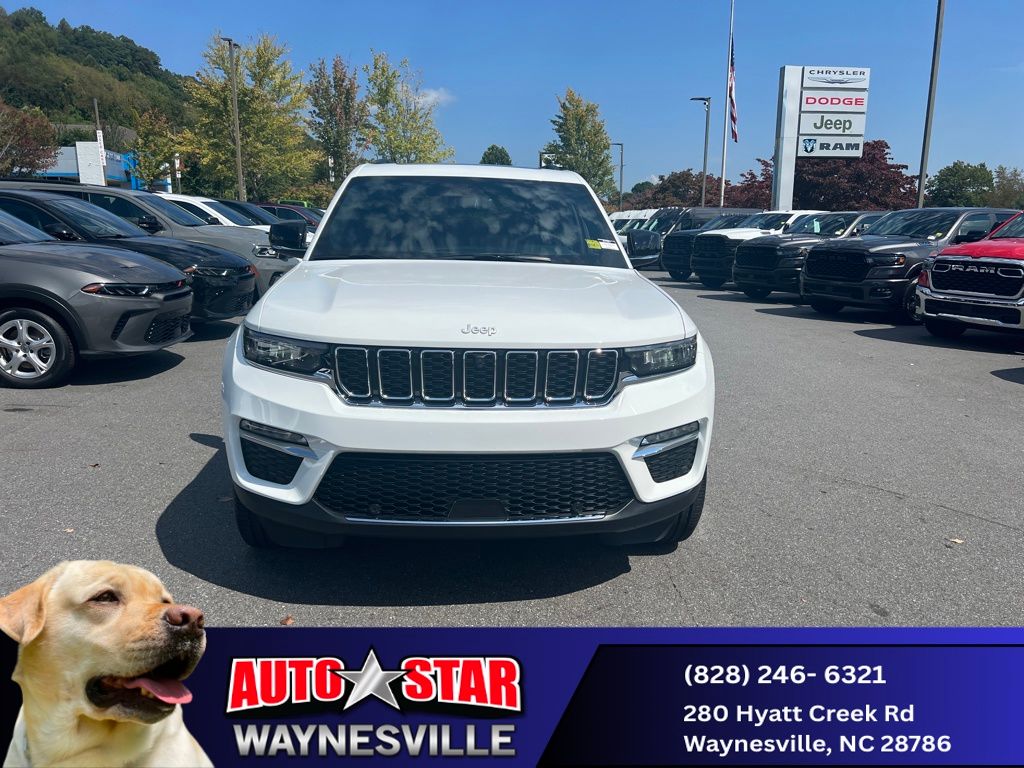 new 2025 Jeep Grand Cherokee car, priced at $47,990