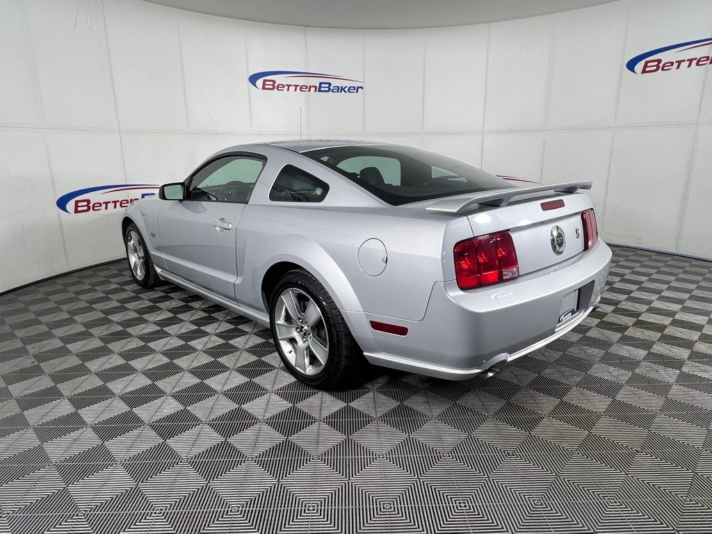 2006 Ford Mustang  5