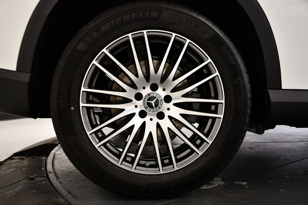 Thumbnail: 2026 Mercedes-Benz GLC - 15