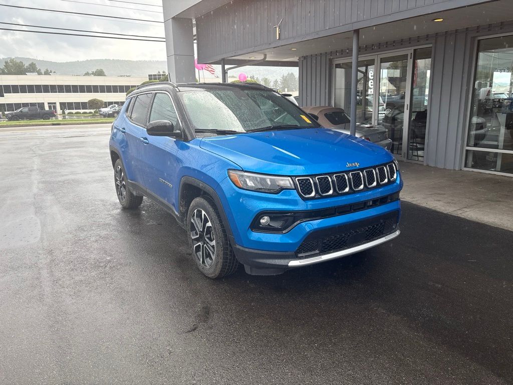 Laser Blue Pearlcoat 2023 Jeep Compass SUV / Crossover Four-Wheel Drive 8-Speed Automatic