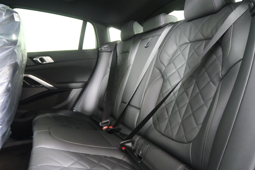 Thumbnail: 2026 BMW X6 - 13