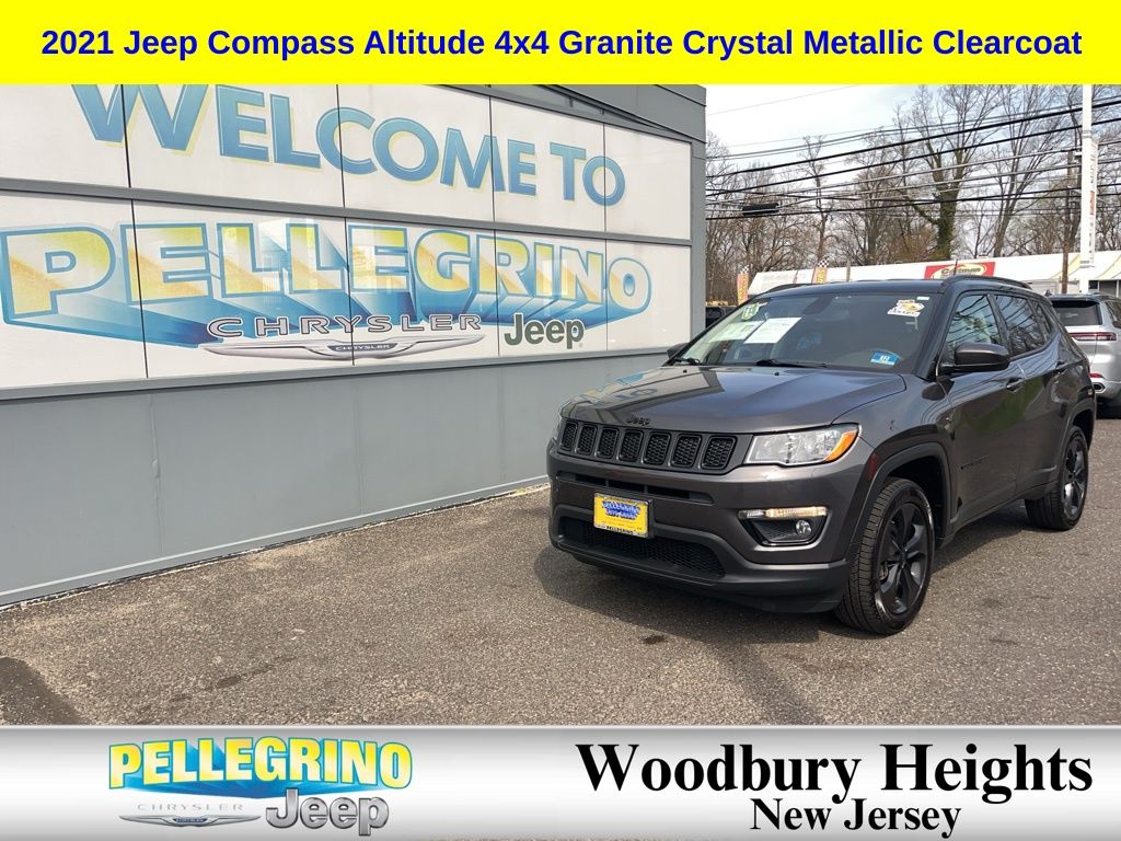 Gray (Granite Crystal Metallic Clearcoat) 2021 Jeep Compass Altitude 4WD SUV / Crossover Four-Wheel Drive 9-Speed Automatic