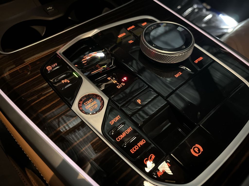 Thumbnail: 2026 BMW X5 - 20