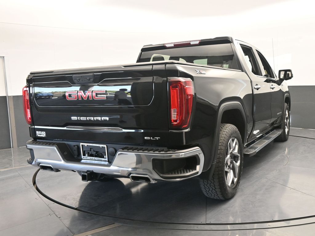 Used 2022 Onyx Black GMC SLT image 5